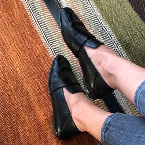 Stuart Weitzman The Wylie flat size 7